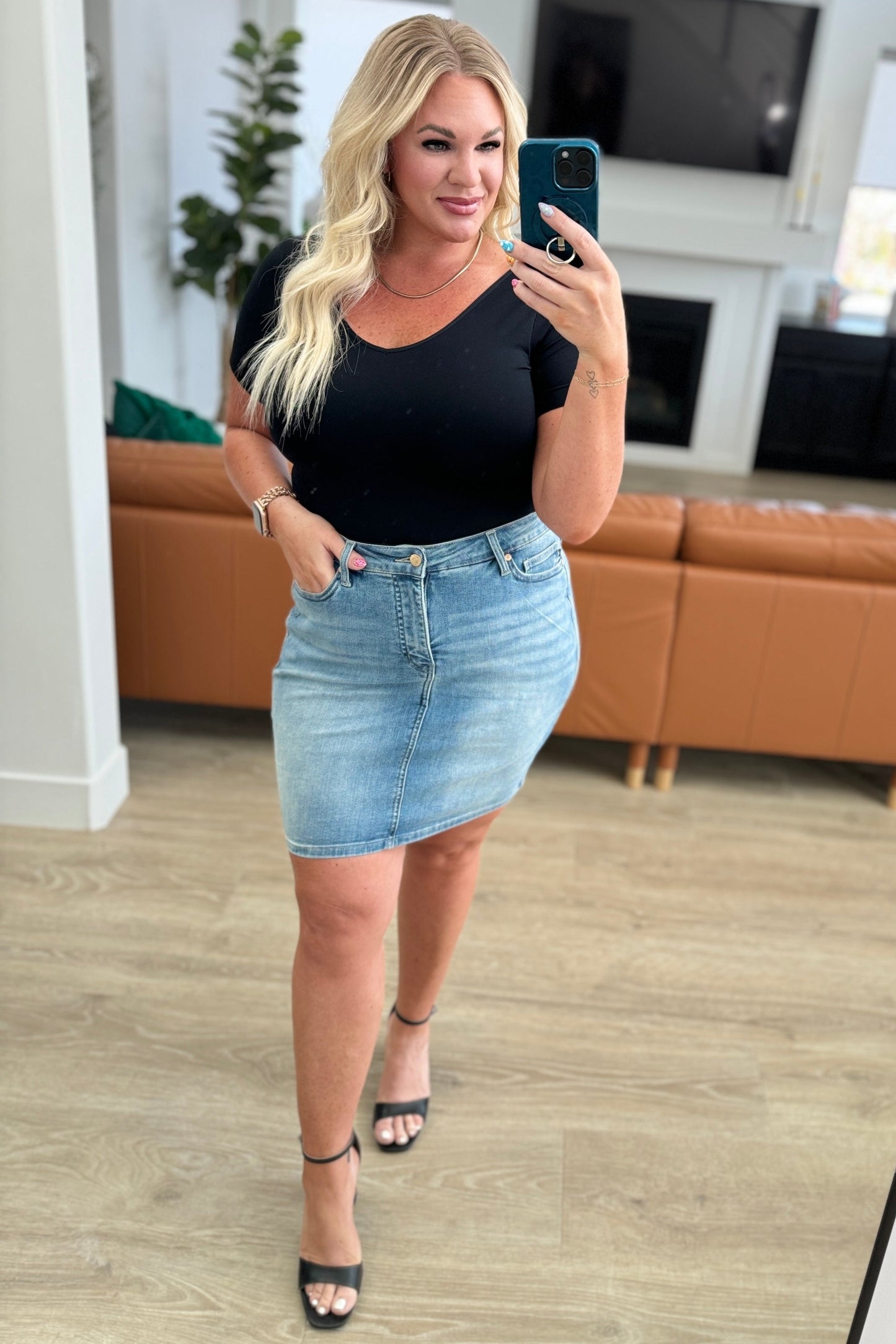 Judy Blue Tummy Control High Rise Skirt