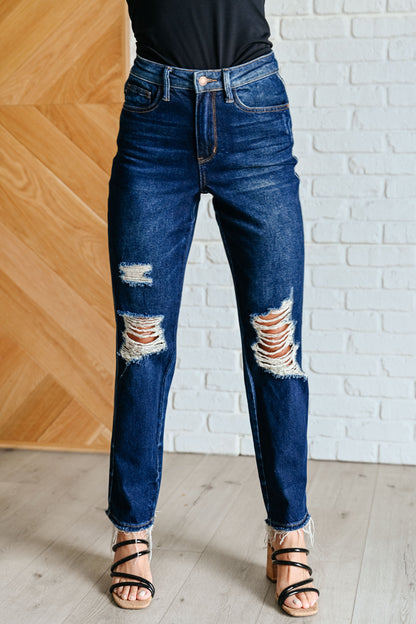 Judy Blue Rigid Magic Distressed Dark Wash Straight Jeans