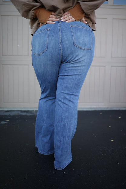 Judy Blue Super Flare Jeggings